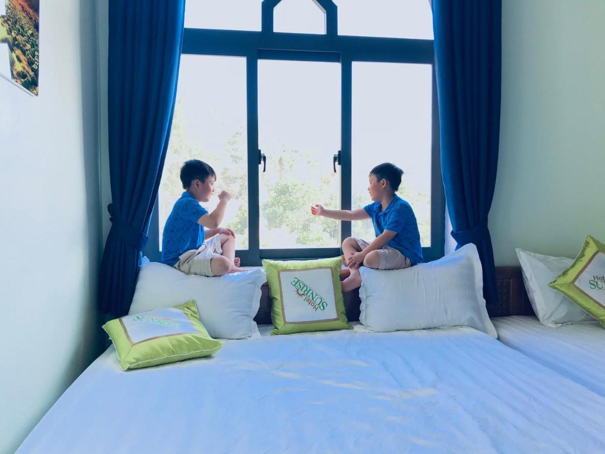 Sunrise Hotel Chi Khu Co Ong Екстериор снимка